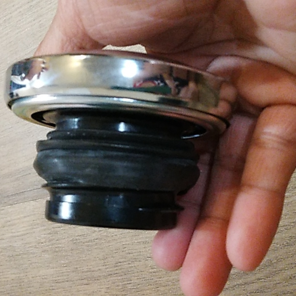 2009 Harly Davidson . Dyna superglide gas cap - Picture 4 of 5